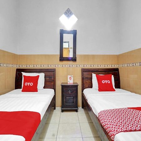 Hotel Oyo 90695 Srikandi Nologaten Yogyakarta Exterior foto