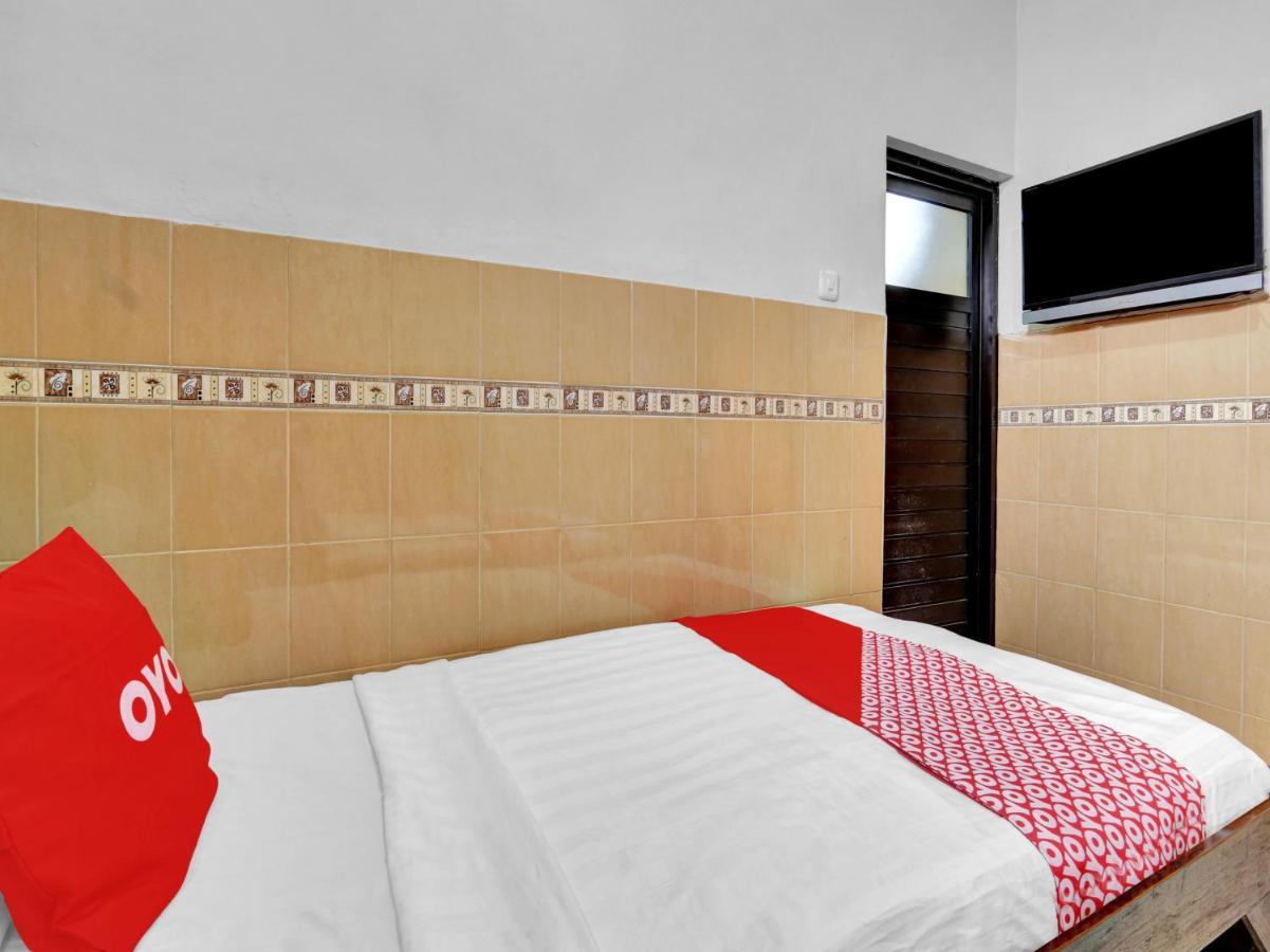 Hotel Oyo 90695 Srikandi Nologaten Yogyakarta Exterior foto