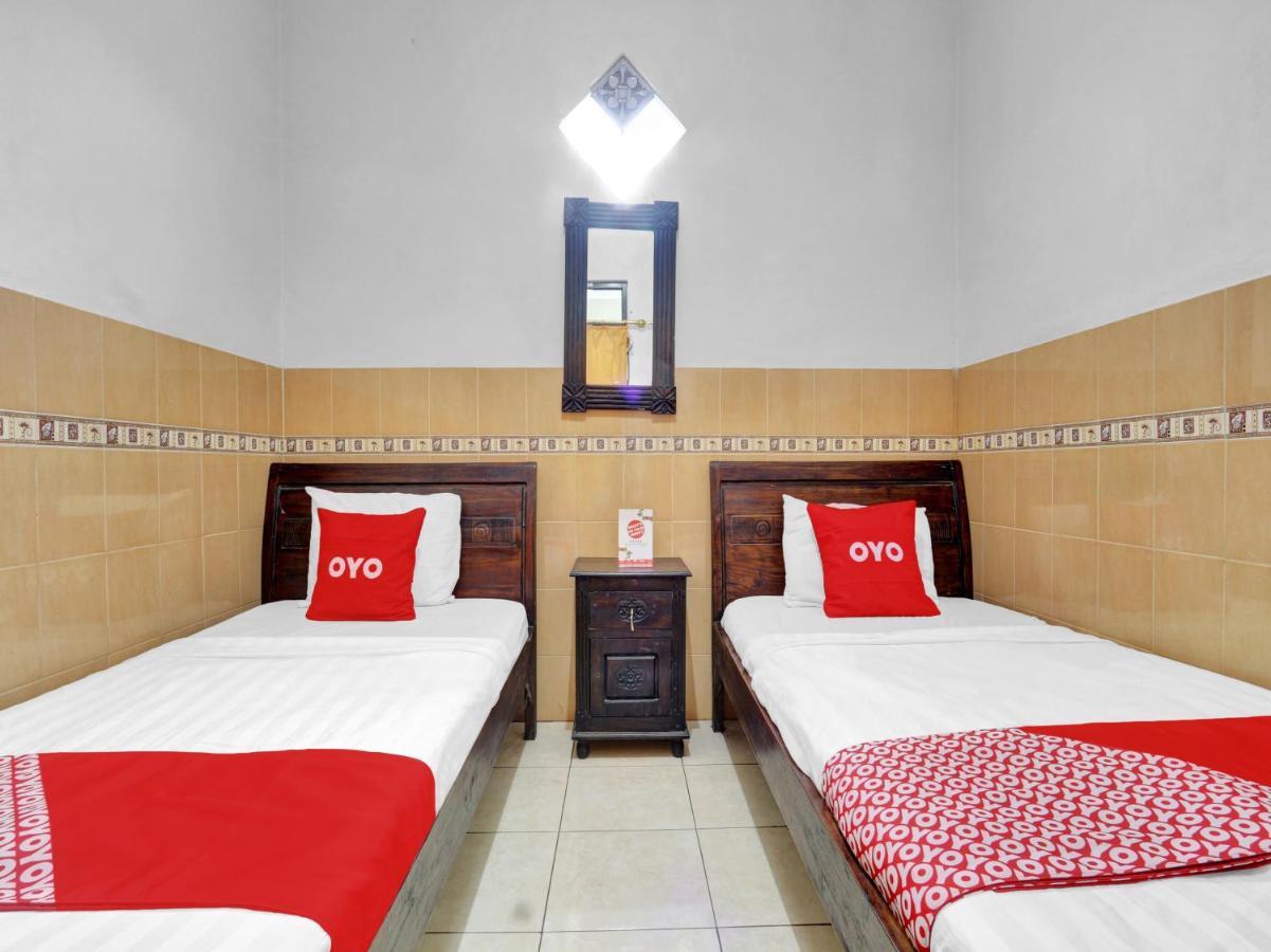 Hotel Oyo 90695 Srikandi Nologaten Yogyakarta Exterior foto